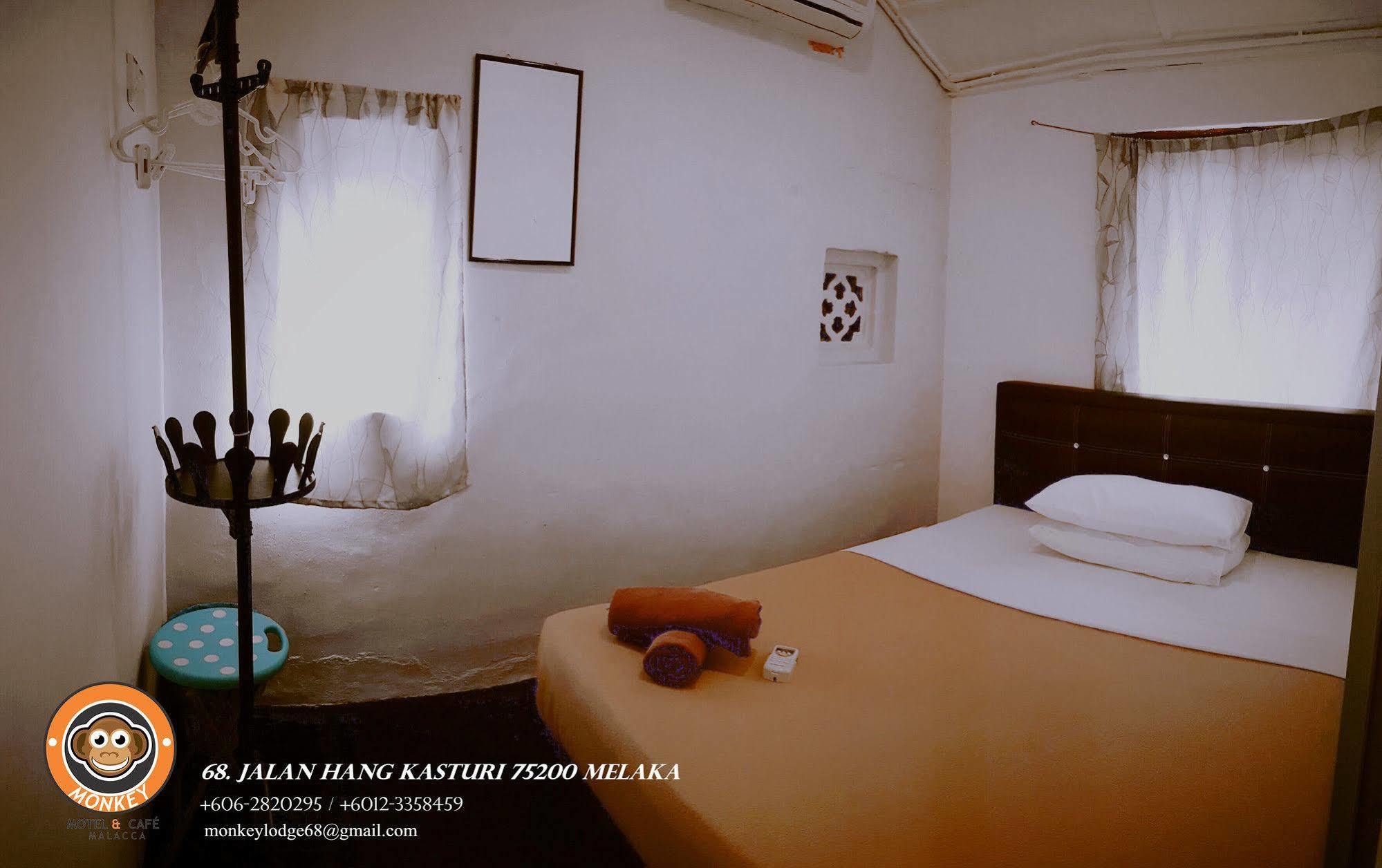 Monkey Motel Cafe ملقا المظهر الخارجي الصورة