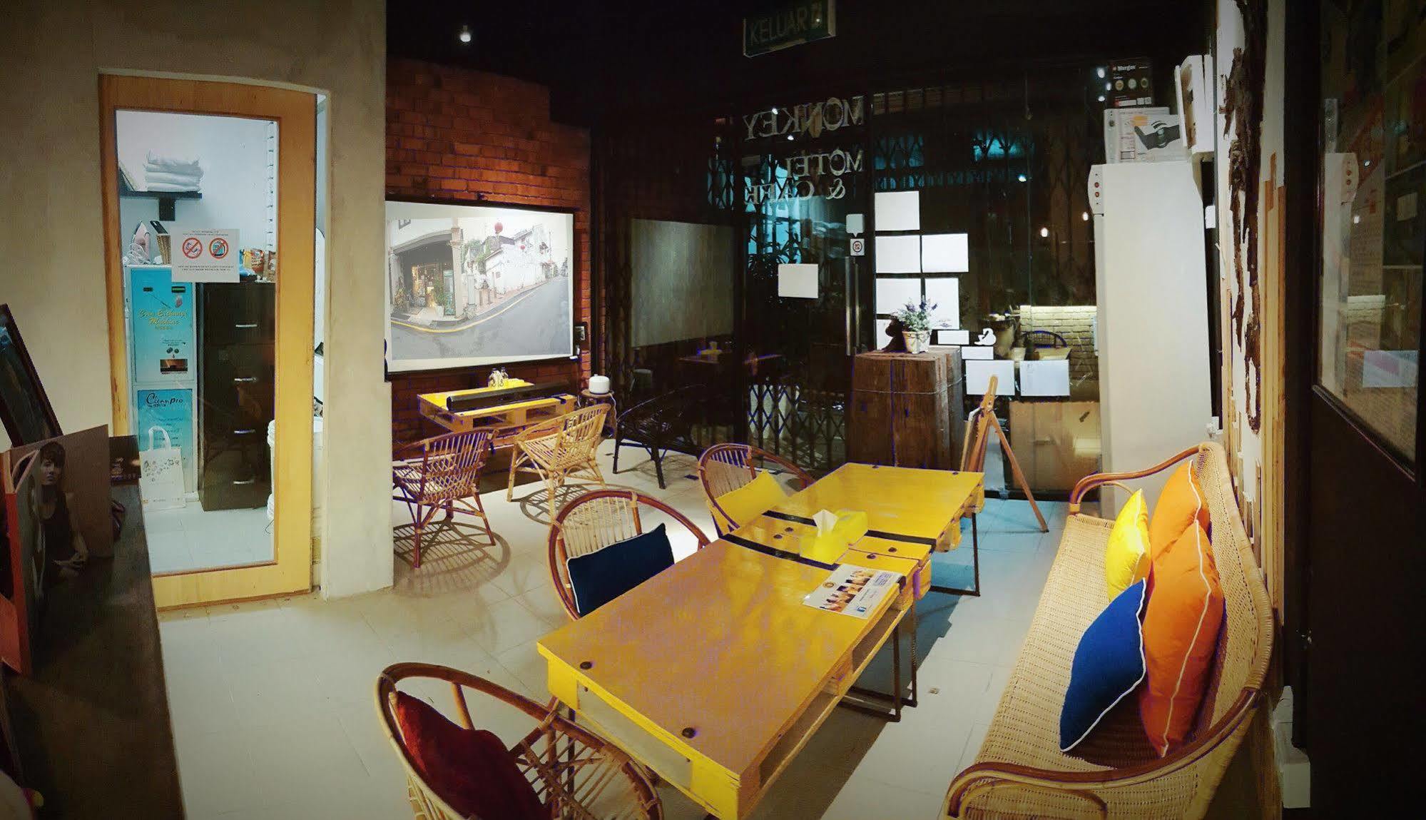 Monkey Motel Cafe ملقا المظهر الخارجي الصورة
