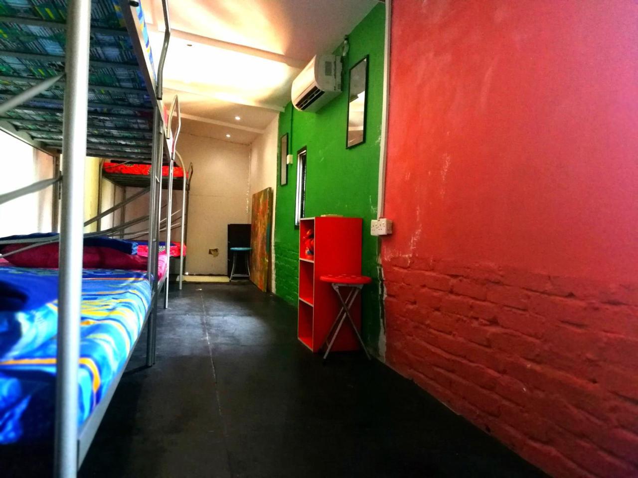 Monkey Motel Cafe ملقا المظهر الخارجي الصورة